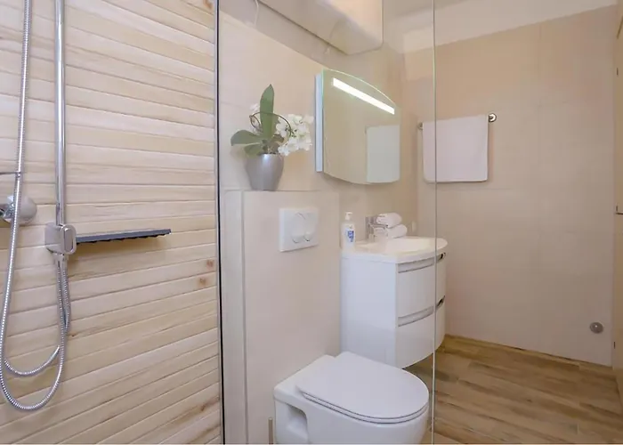 Apartment Amazing In Stobrec With Wifi