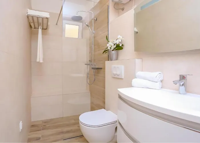 Amazing In Stobrec With Wifi Split